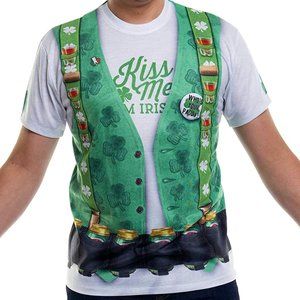 Faux Real 3D Photo-Realistic St. Patrick's Day (M) T-Shirt, Beer Belt